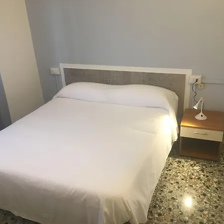 Costa Ξενοδοχείο 2*
